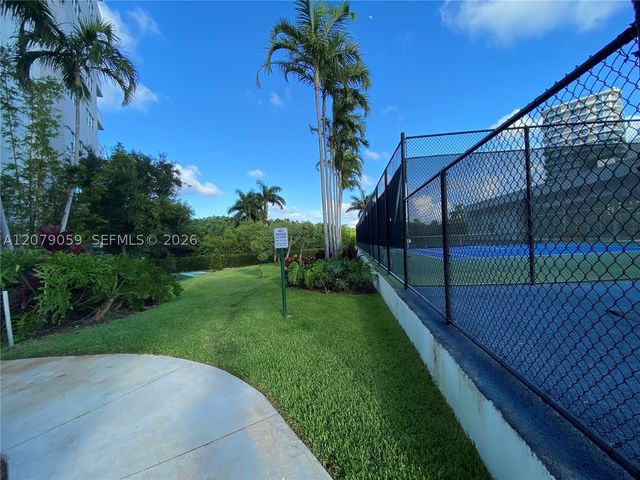 14951 NE Royal Oaks Ln 1403, North Miami, FL 33181