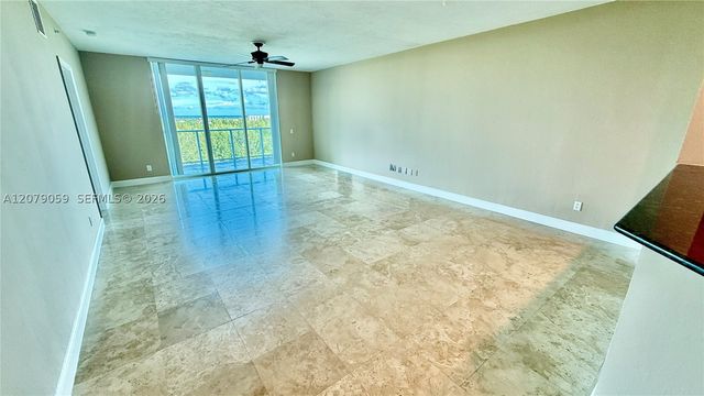14951 NE Royal Oaks Ln 1403, North Miami, FL 33181