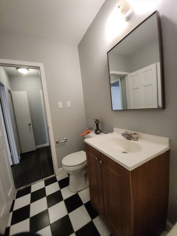 302 Boston Post Rd E B2, Marlborough, MA 01752