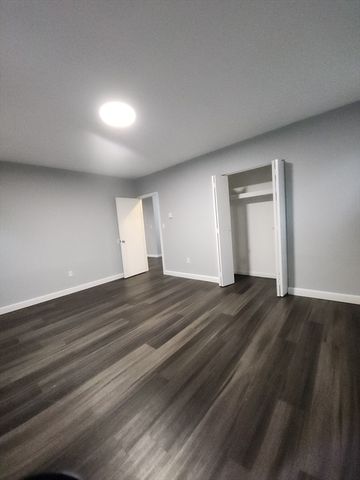 302 Boston Post Rd E B2, Marlborough, MA 01752