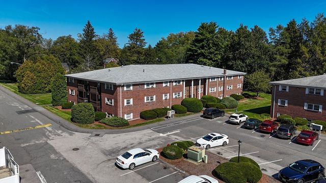 39 Pleasant A6, Northborough, MA 01532