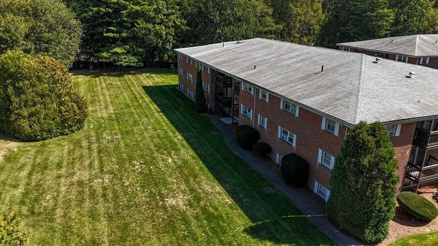 39 Pleasant A6, Northborough, MA 01532