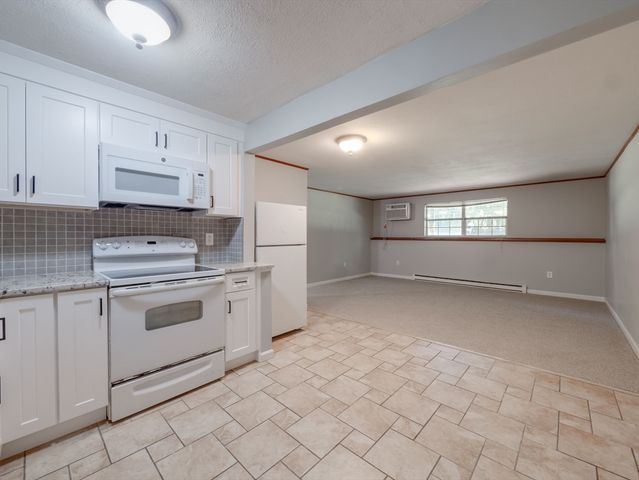 39 Pleasant A6, Northborough, MA 01532