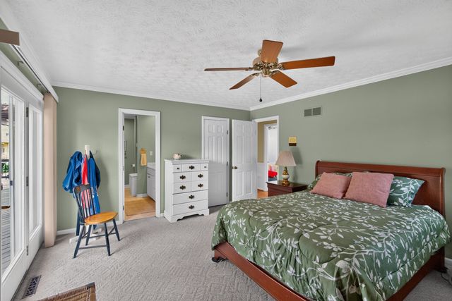 3367 Clays Mill Road, Lexington, KY 40503