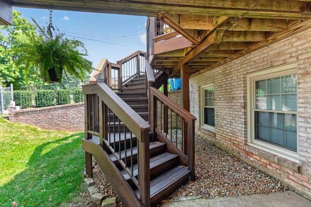 3367 Clays Mill Road, Lexington, KY 40503