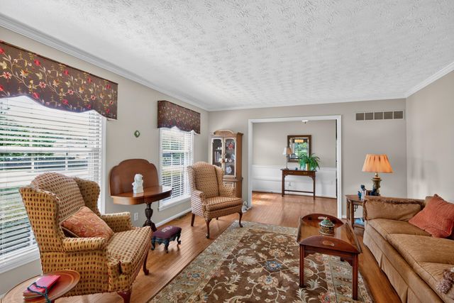 3367 Clays Mill Road, Lexington, KY 40503