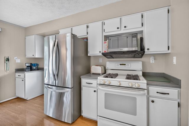 3367 Clays Mill Road, Lexington, KY 40503