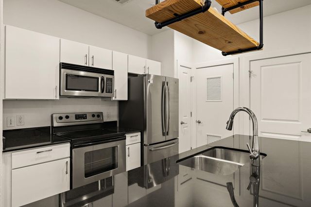 1807 Poquito ST 41, Austin, TX 78702