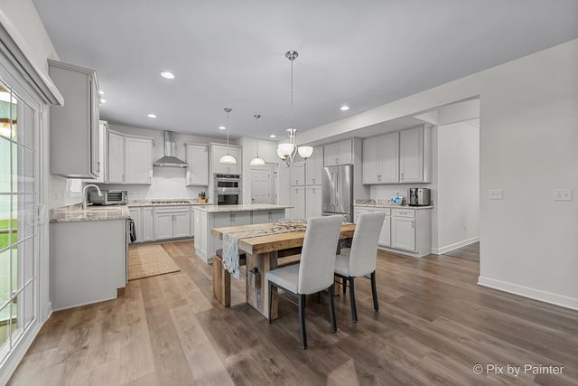 04N200 Norton Lake Circle, Campton Hills, IL 60175