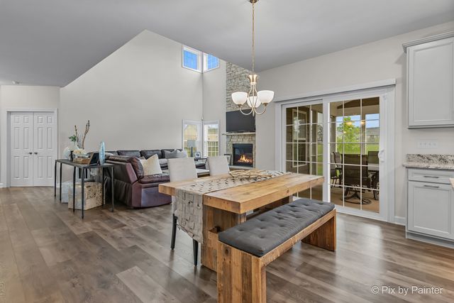 04N200 Norton Lake Circle, Campton Hills, IL 60175
