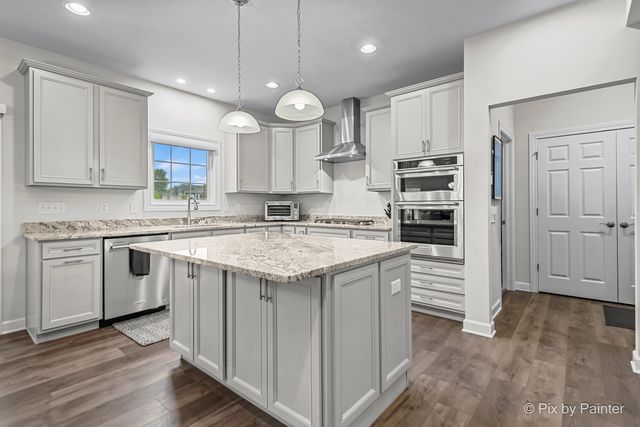 04N200 Norton Lake Circle, Campton Hills, IL 60175