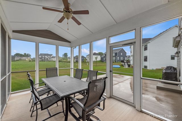 04N200 Norton Lake Circle, Campton Hills, IL 60175