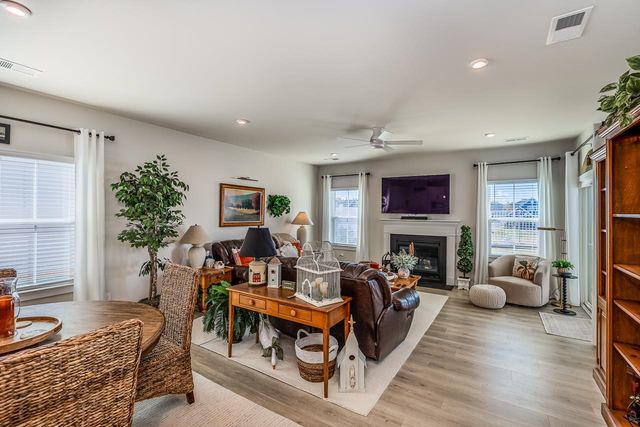 1277 Fiddletree Lane, Woodruff, SC 29388