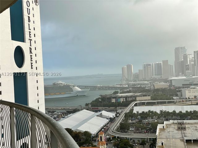 1750 N Bayshore Dr 2810, Miami, FL 33132