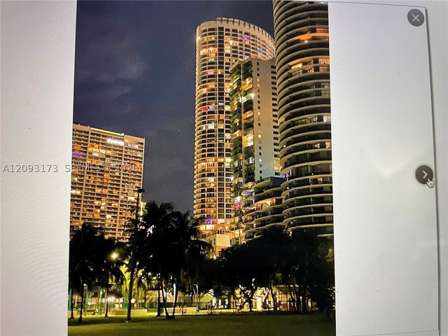 1750 N Bayshore Dr 2810, Miami, FL 33132