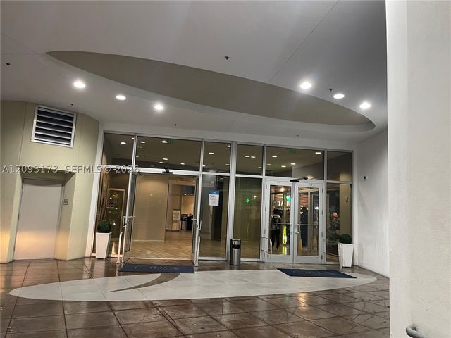 1750 N Bayshore Dr 2810, Miami, FL 33132
