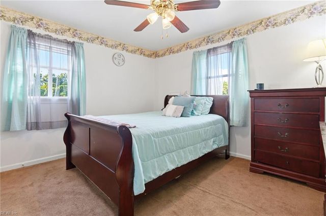 221 Hahn PL, Newport News, VA 23602