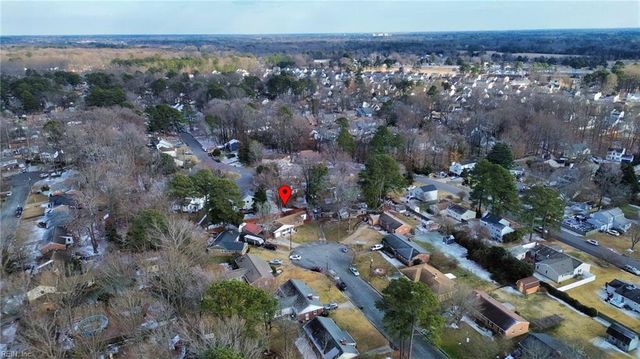 221 Hahn PL, Newport News, VA 23602