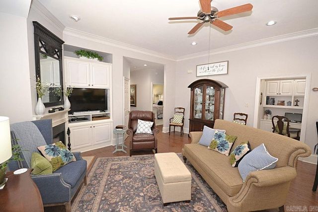 1805 Stagecoach Village, Little Rock, AR 72210