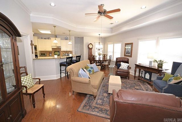 1805 Stagecoach Village, Little Rock, AR 72210