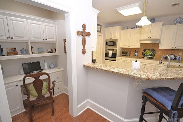 1805 Stagecoach Village, Little Rock, AR 72210