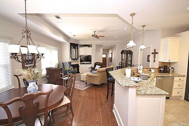 1805 Stagecoach Village, Little Rock, AR 72210