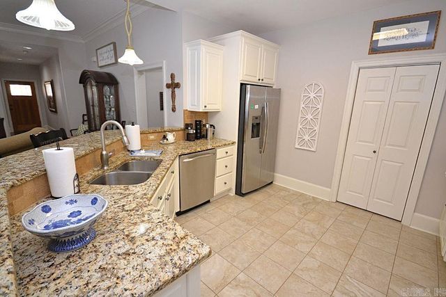 1805 Stagecoach Village, Little Rock, AR 72210