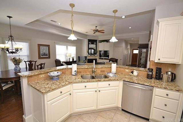 1805 Stagecoach Village, Little Rock, AR 72210