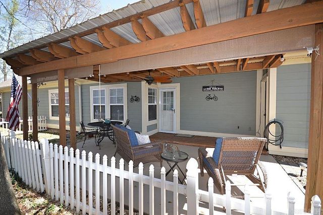 1805 Stagecoach Village, Little Rock, AR 72210