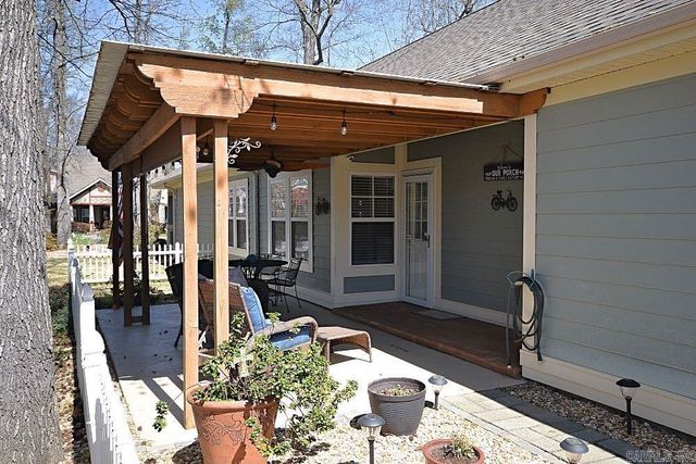 1805 Stagecoach Village, Little Rock, AR 72210