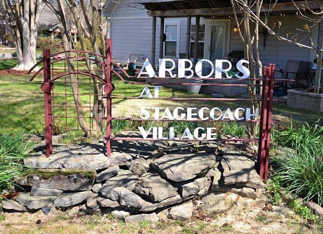 1805 Stagecoach Village, Little Rock, AR 72210