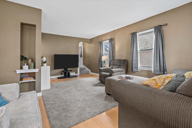 4521 S Lenox STREET, Milwaukee, WI 53207