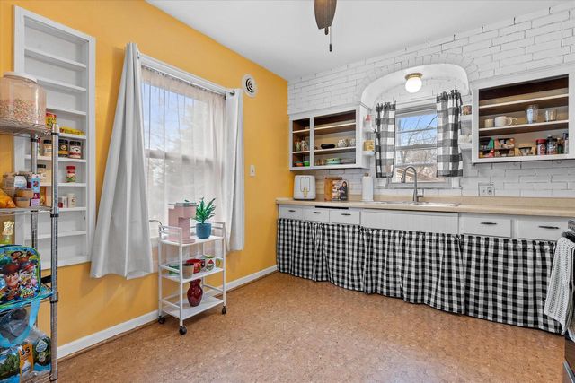 4521 S Lenox STREET, Milwaukee, WI 53207