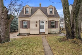 4521 S Lenox STREET, Milwaukee, WI 53207