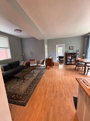2925 N Damen Avenue, Chicago, IL 60618