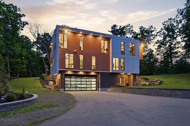 20 Dogwood Ln, North Reading, MA 01864