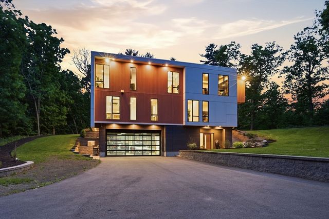 20 Dogwood Ln, North Reading, MA 01864