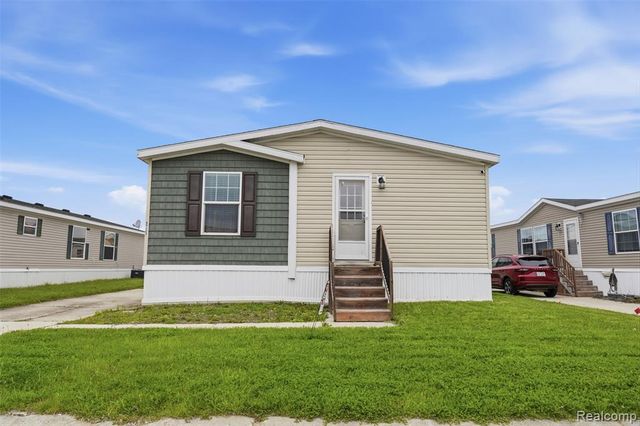 9725 Aspen Lane, Ypsilanti, MI 48198