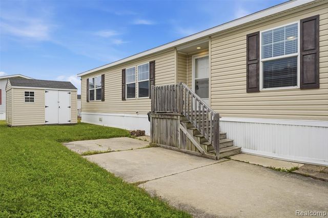 9725 Aspen Lane, Ypsilanti, MI 48198