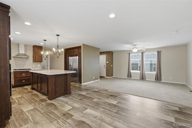 9725 Aspen Lane, Ypsilanti, MI 48198