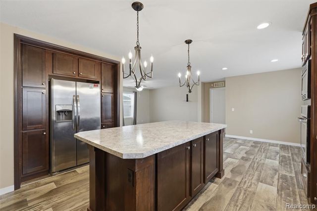 9725 Aspen Lane, Ypsilanti, MI 48198