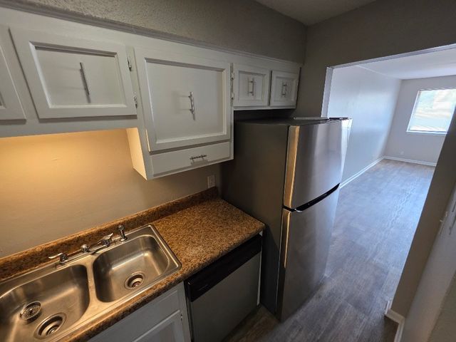 800 Anderson Ln Apt B6, Madison, TN 37115