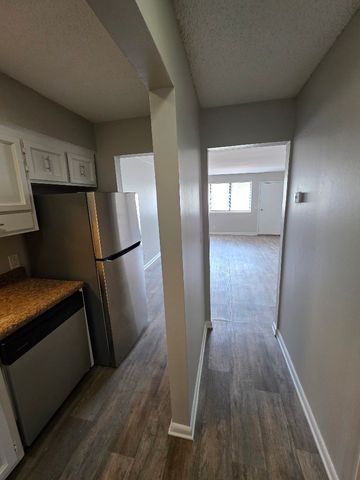800 Anderson Ln Apt B6, Madison, TN 37115