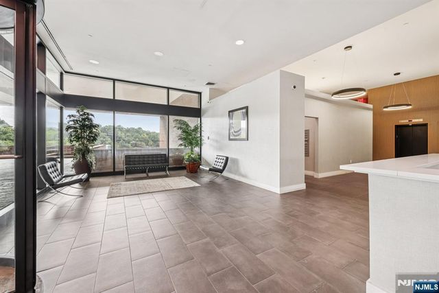 2 Executive Drive 601, Fort Lee, NJ 07024