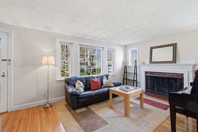 15 Ellison Road, Lexington, MA 02420