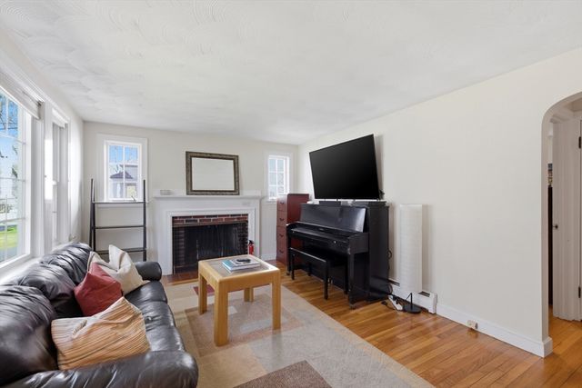 15 Ellison Road, Lexington, MA 02420