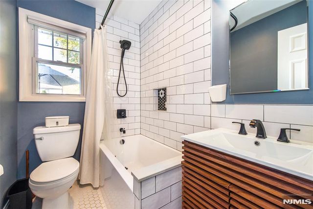 112 Lafayette Avenue, Twp Of Washington, NJ 07676