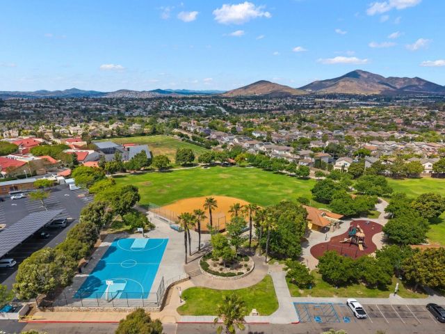 814 Caminito Francisco, Chula Vista, CA 91913
