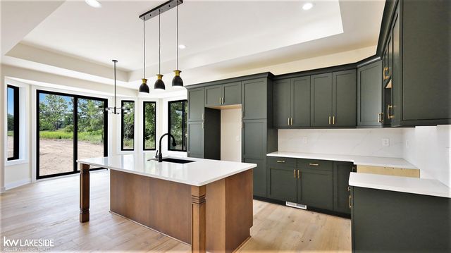 4664 Rosy Drive, Leonard, MI 48367