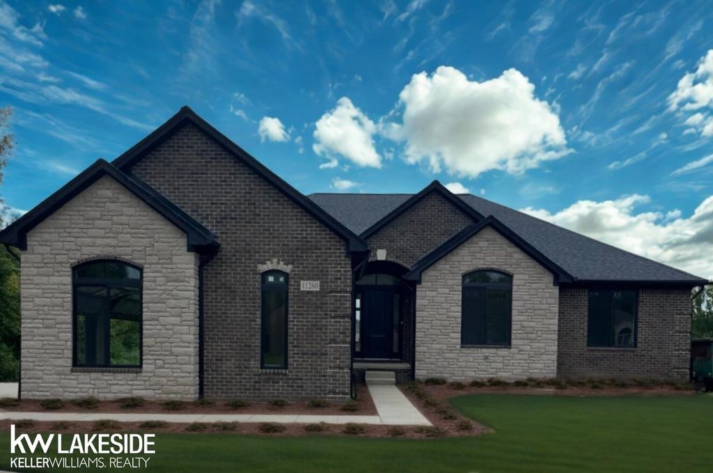 4664 Rosy Drive, Leonard, MI 48367